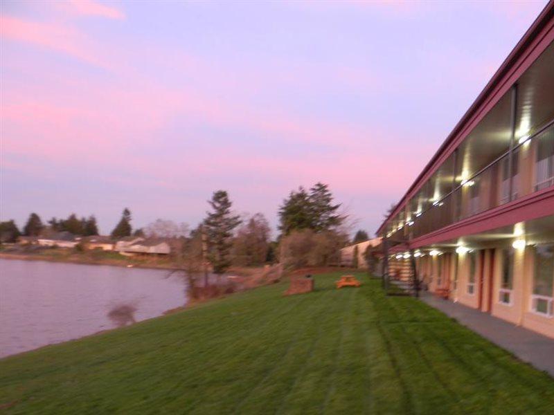 Lakeview Inn Centralia Exterior photo