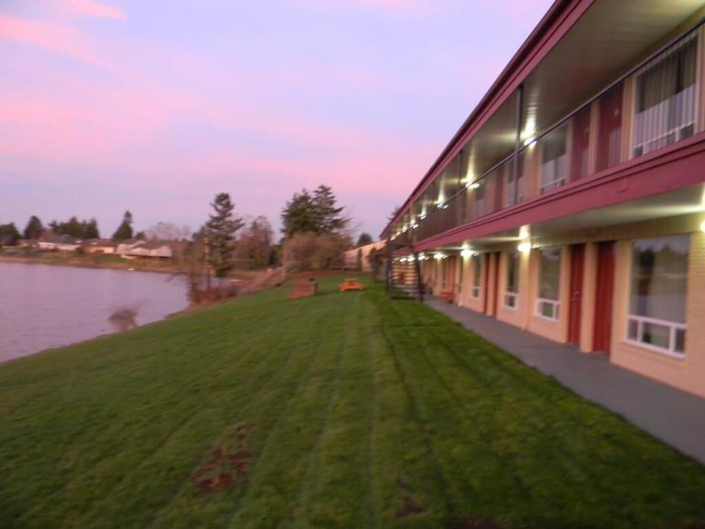 Lakeview Inn Centralia Exterior photo